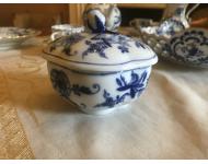 blue and white floral design loped bowl with lip