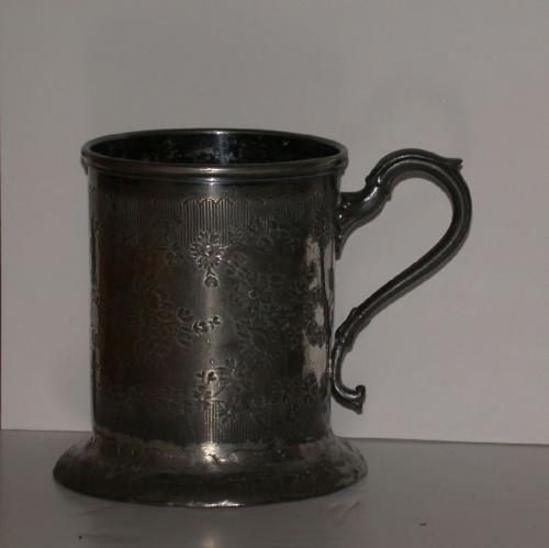 Pewter mug with handles